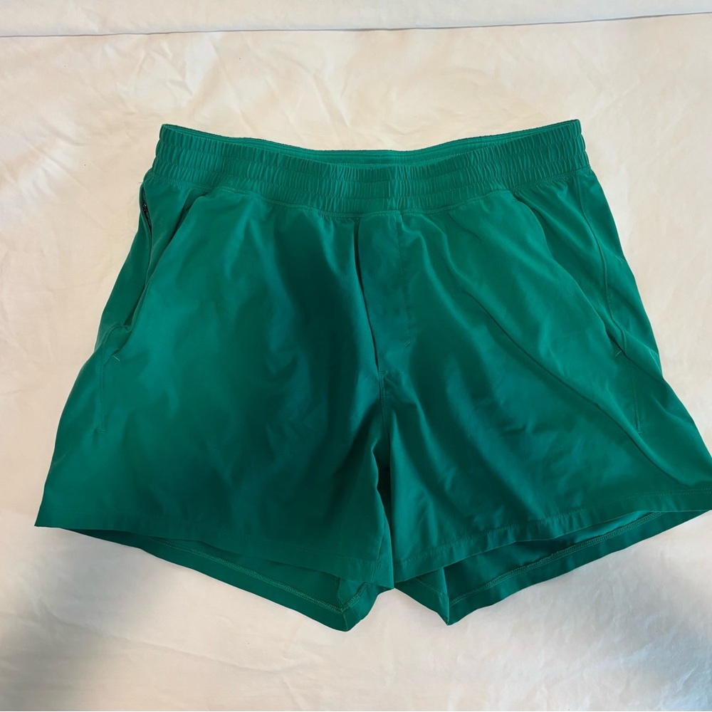 Lululemon men’s pace breaker short.  Size XL.  Liner-less 5”.